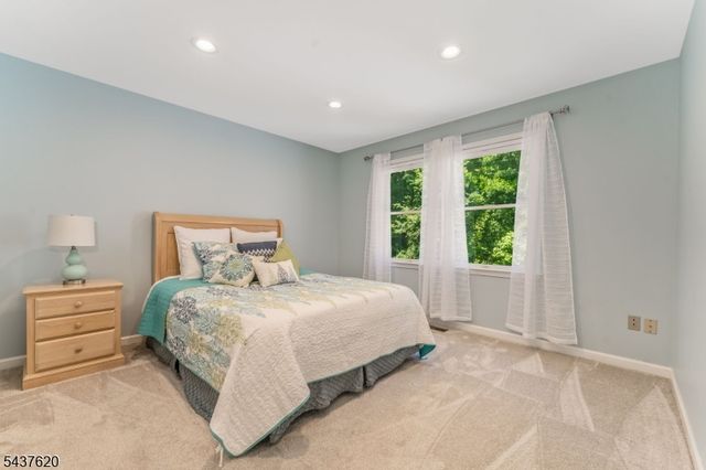 12 Wyckoff Rd, Bethlehem Twp., NJ 08827
