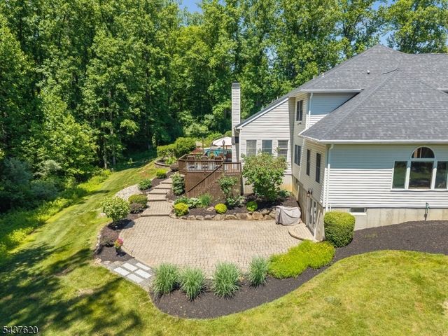 12 Wyckoff Rd, Bethlehem Twp., NJ 08827
