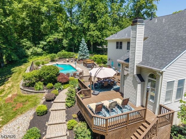 12 Wyckoff Rd, Bethlehem Twp., NJ 08827
