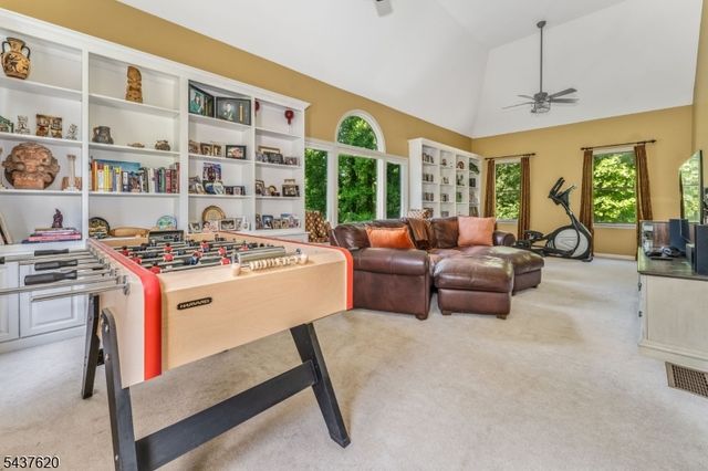 12 Wyckoff Rd, Bethlehem Twp., NJ 08827