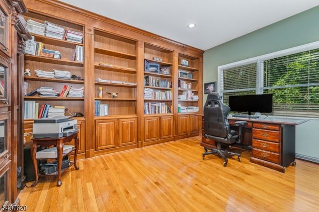 12 Wyckoff Rd, Bethlehem Twp., NJ 08827
