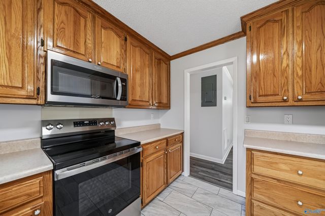 102 Cindy Drive, New Market, AL 35761