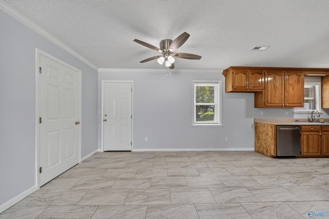 102 Cindy Drive, New Market, AL 35761