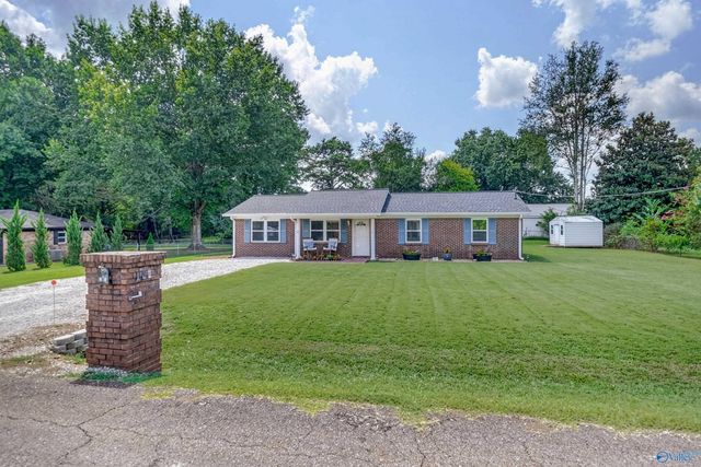 102 Cindy Drive, New Market, AL 35761