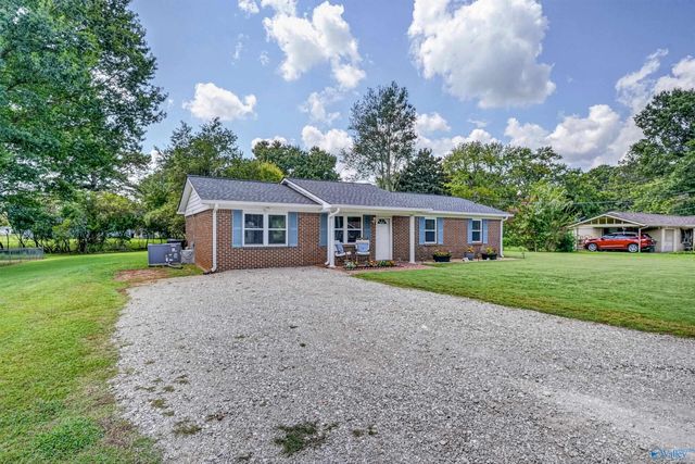 102 Cindy Drive, New Market, AL 35761