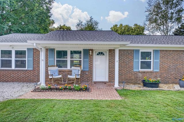 102 Cindy Drive, New Market, AL 35761