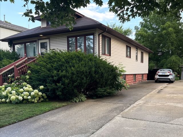 1733 Pine Road, Homewood, IL 60430