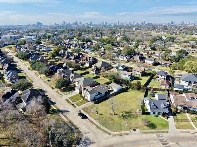 5738 Cullen Boulevard, Houston, TX 77021