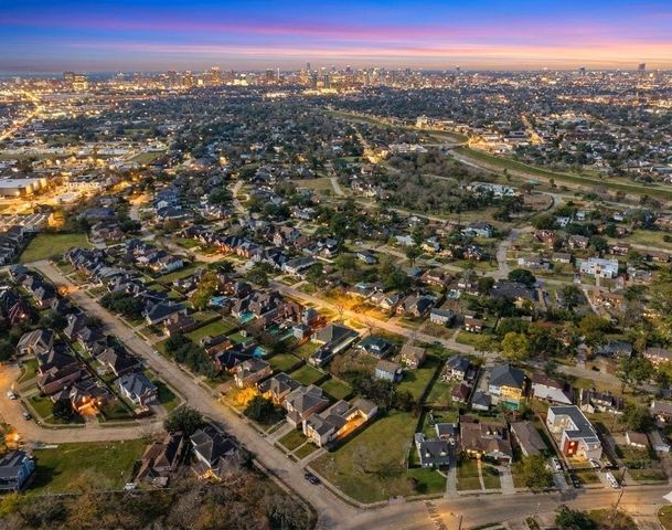 5738 Cullen Boulevard, Houston, TX 77021