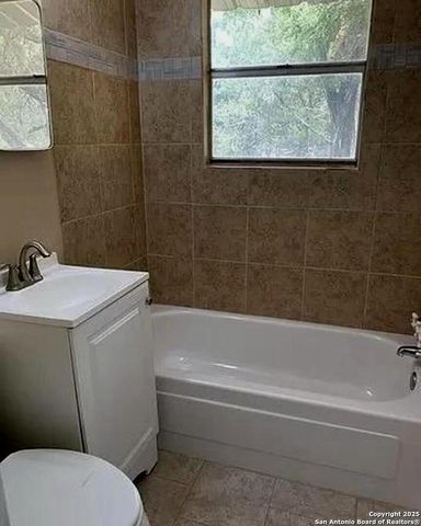 430 Wild Cherry, Canyon Lake, TX 78133