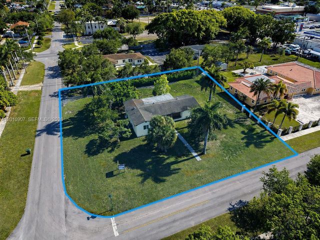 60 NE 16th St, Homestead, FL 33030
