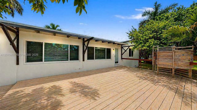 60 NE 16th St, Homestead, FL 33030