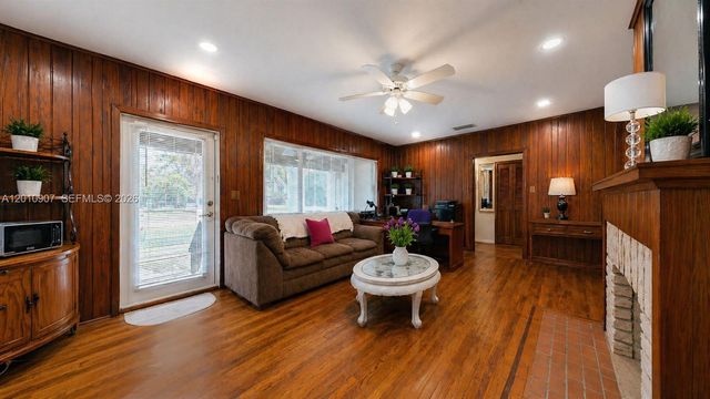 60 NE 16th St, Homestead, FL 33030