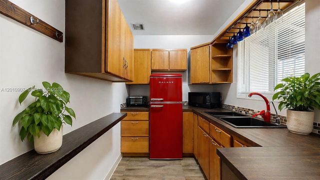 60 NE 16th St, Homestead, FL 33030