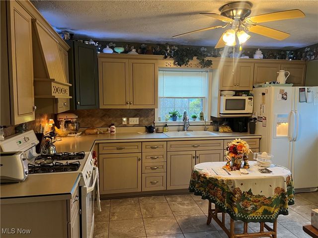 5349 County Road 626, Millersburg, OH 44654