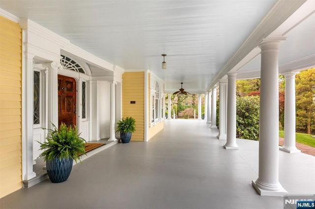 190 Ridgewood Avenue, Glen Ridge, NJ 07028