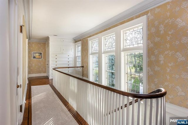190 Ridgewood Avenue, Glen Ridge, NJ 07028