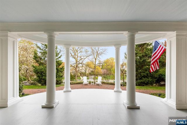 190 Ridgewood Avenue, Glen Ridge, NJ 07028