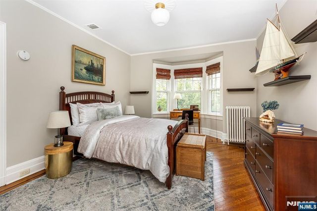 190 Ridgewood Avenue, Glen Ridge, NJ 07028