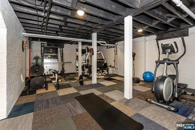 190 Ridgewood Avenue, Glen Ridge, NJ 07028