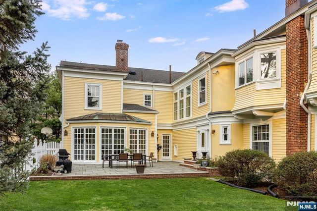 190 Ridgewood Avenue, Glen Ridge, NJ 07028