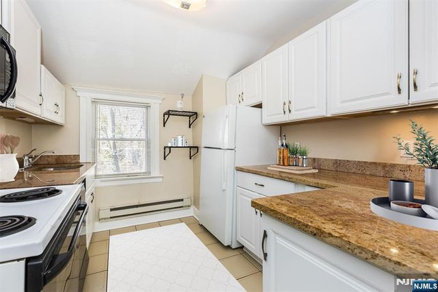 190 Ridgewood Avenue, Glen Ridge, NJ 07028