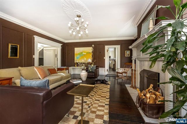 190 Ridgewood Avenue, Glen Ridge, NJ 07028