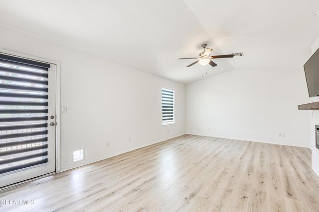 6300 MARY TARANGO Place, El Paso, TX 79932