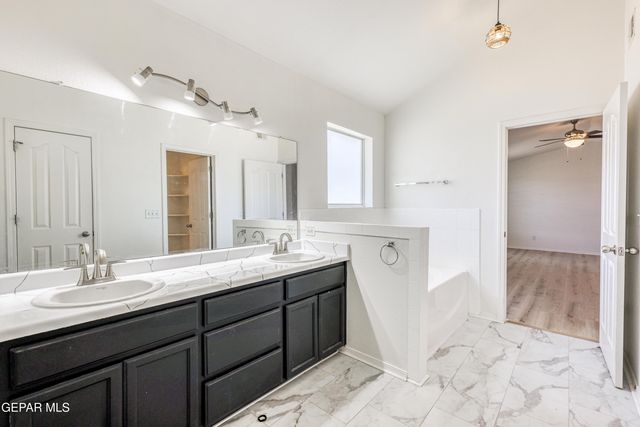 6300 MARY TARANGO Place, El Paso, TX 79932