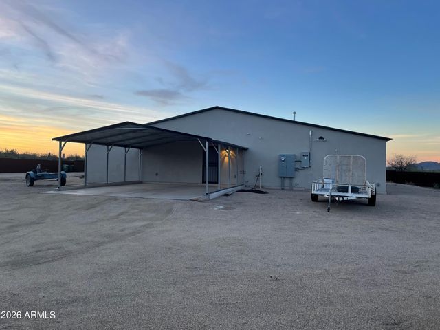 42605 N 6TH Avenue, New River, AZ 85087