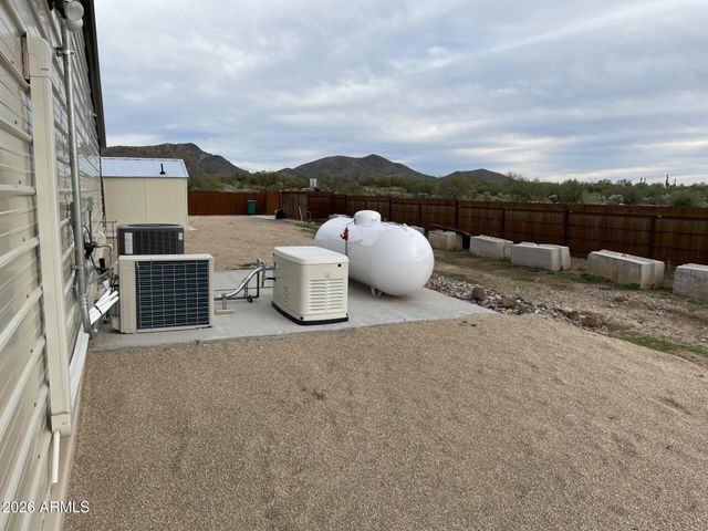 42605 N 6TH Avenue, New River, AZ 85087