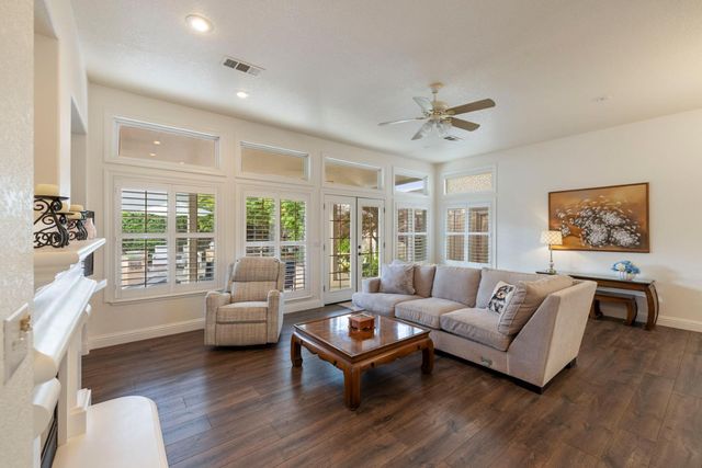 3220 Jonathan Ln, Modesto, CA 95355