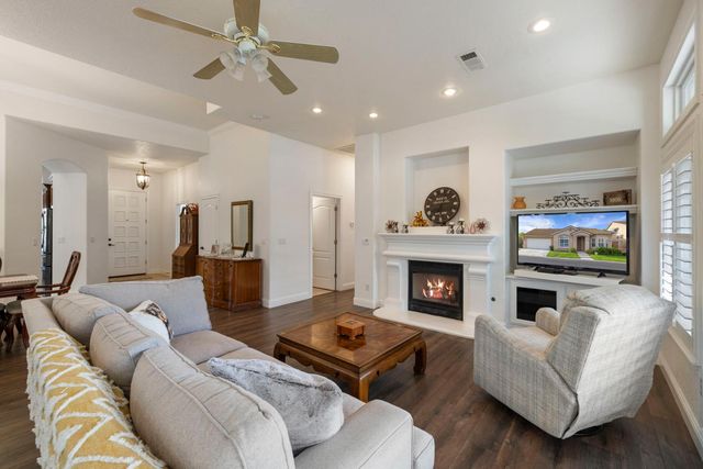 3220 Jonathan Ln, Modesto, CA 95355