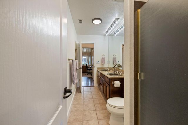 3220 Jonathan Ln, Modesto, CA 95355