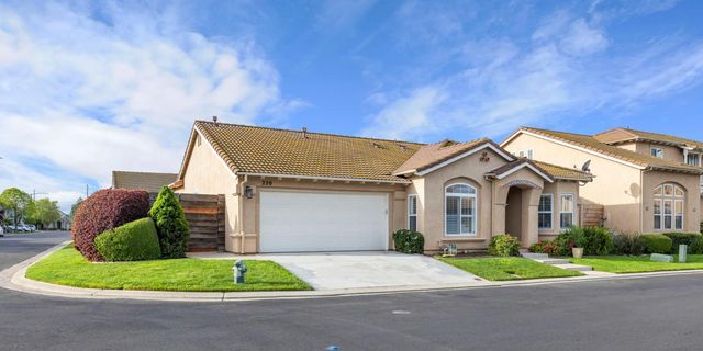 3220 Jonathan Ln, Modesto, CA 95355