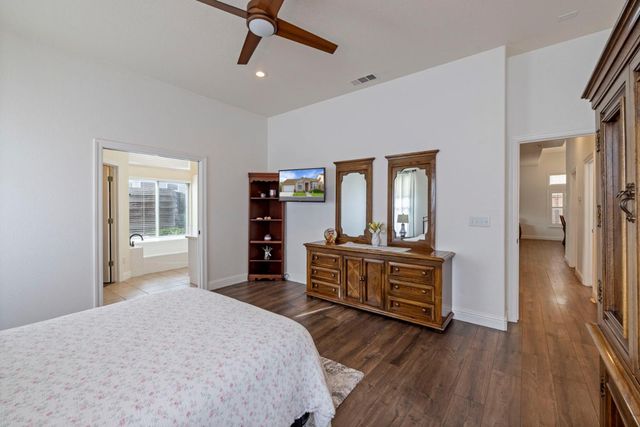 3220 Jonathan Ln, Modesto, CA 95355