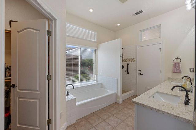 3220 Jonathan Ln, Modesto, CA 95355