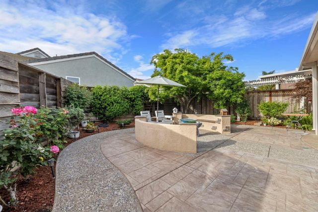 3220 Jonathan Ln, Modesto, CA 95355