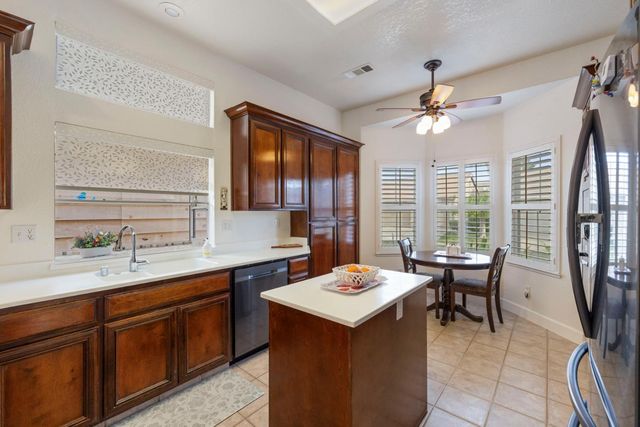 3220 Jonathan Ln, Modesto, CA 95355