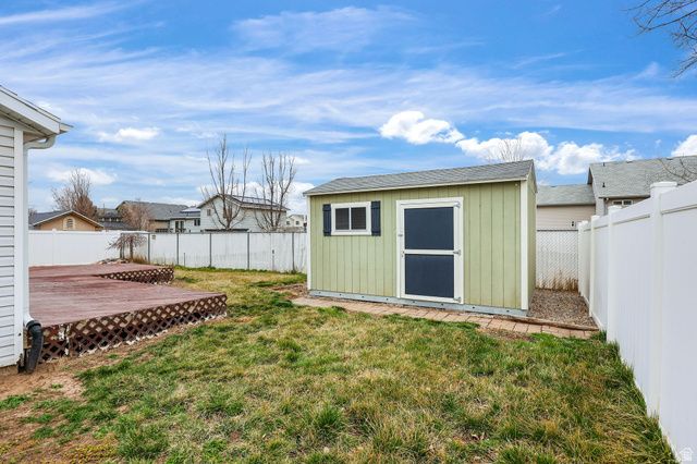 2188 W 2220 N, Clinton, UT 84015