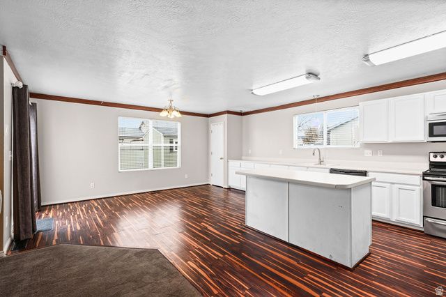 2188 W 2220 N, Clinton, UT 84015