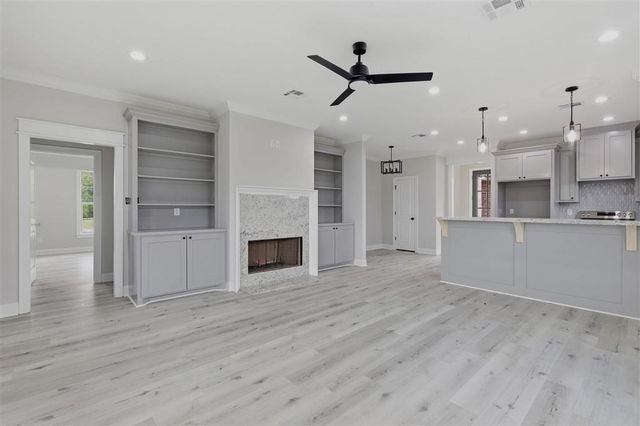 102 Mayhaw Street, Iowa, LA 70647