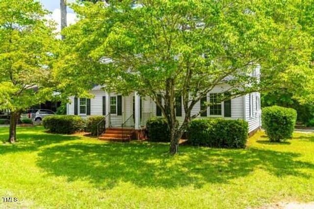 509 S Mckay Avenue, Dunn, NC 28334