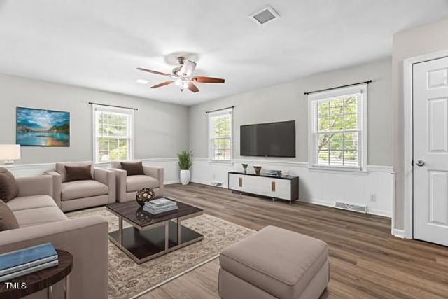 509 S Mckay Avenue, Dunn, NC 28334