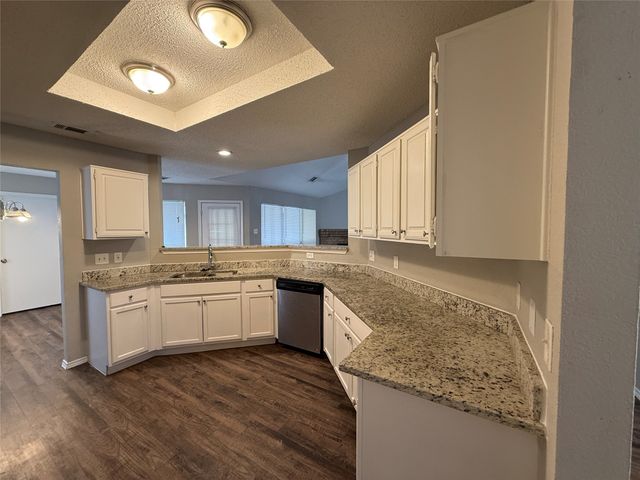 5047 Hollow Ridge Road, Dallas, TX 75227