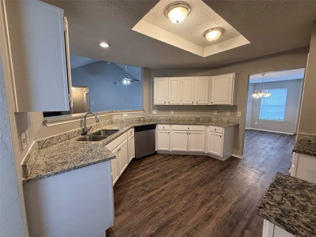 5047 Hollow Ridge Road, Dallas, TX 75227