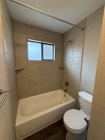 5047 Hollow Ridge Road, Dallas, TX 75227