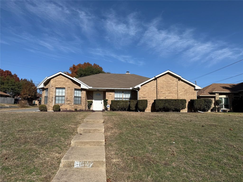 5047 Hollow Ridge Road, Dallas, TX 75227