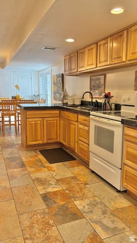 5119 PINE LAUREL LN, West Jordan, UT 84081