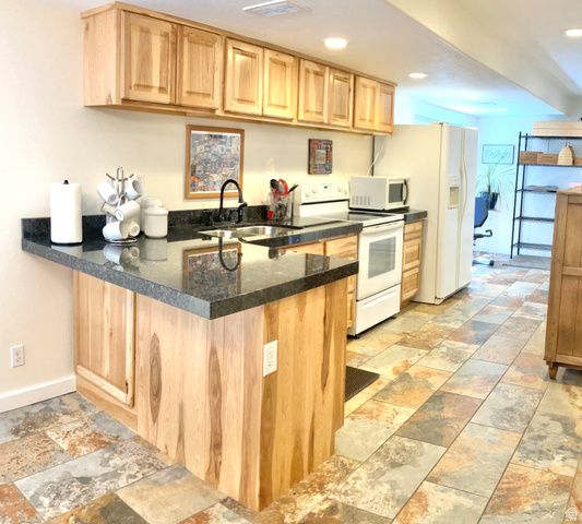 5119 PINE LAUREL LN, West Jordan, UT 84081